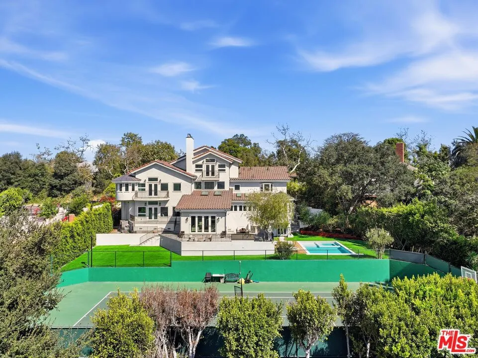 1027 Ravoli Drive Los Angeles, CA 90272