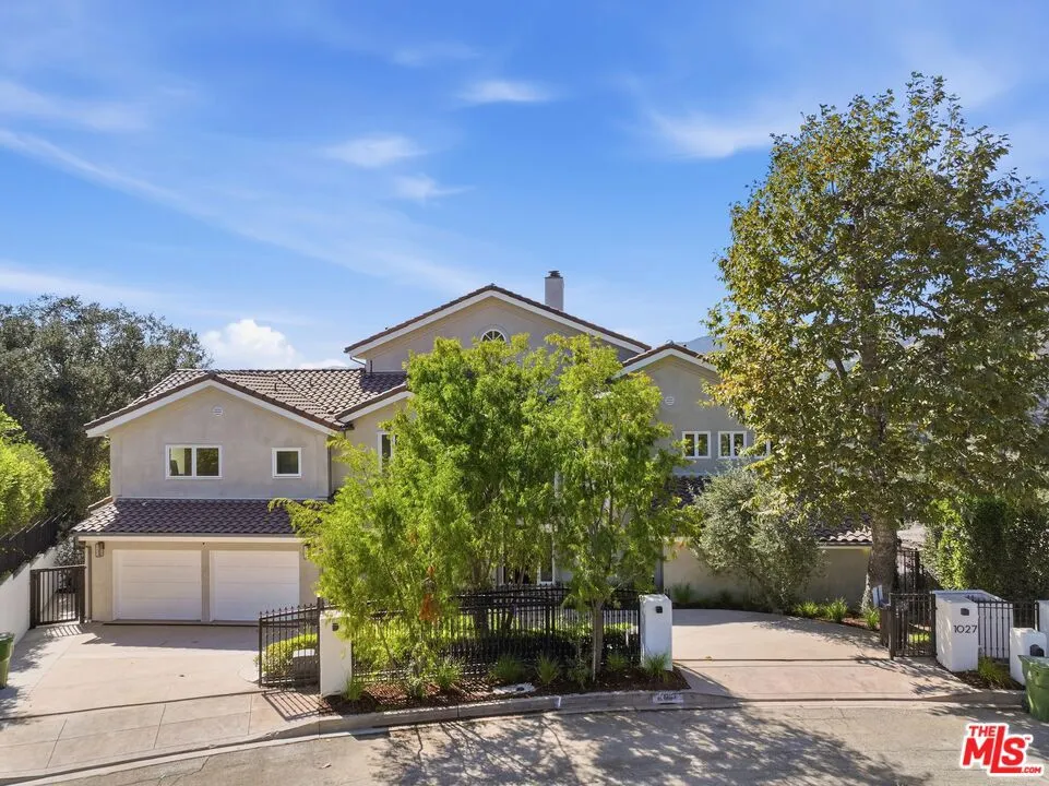 1027 Ravoli Drive Los Angeles, CA 90272