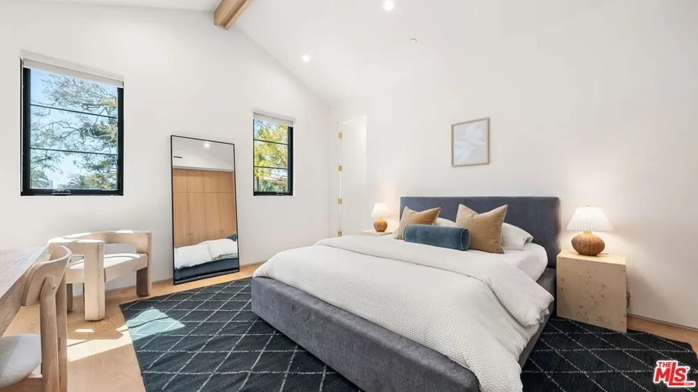 1926 Thayer Avenue Los Angeles, CA 90025
