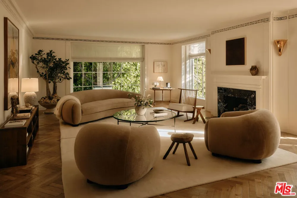 826 Greenway Drive Beverly Hills, CA 90210