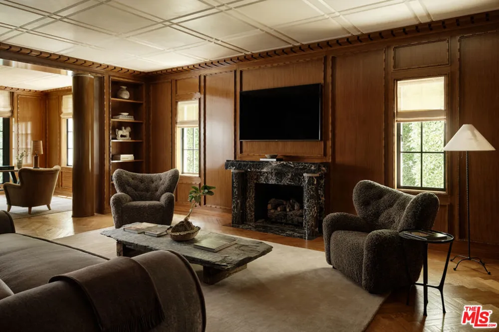 826 Greenway Drive Beverly Hills, CA 90210