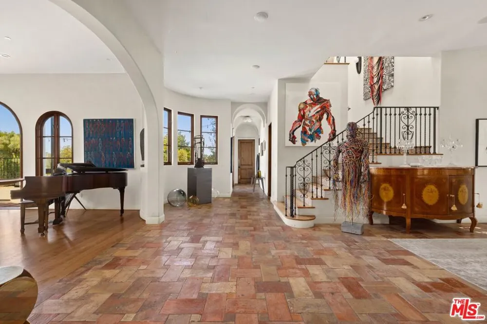 1214 Beverly View Drive Beverly Hills, CA 90210