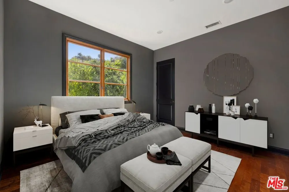 1214 Beverly View Drive Beverly Hills, CA 90210