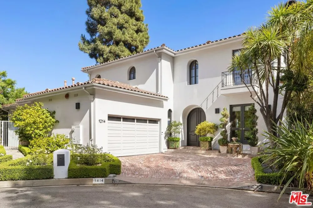 1214 Beverly View Drive Beverly Hills, CA 90210
