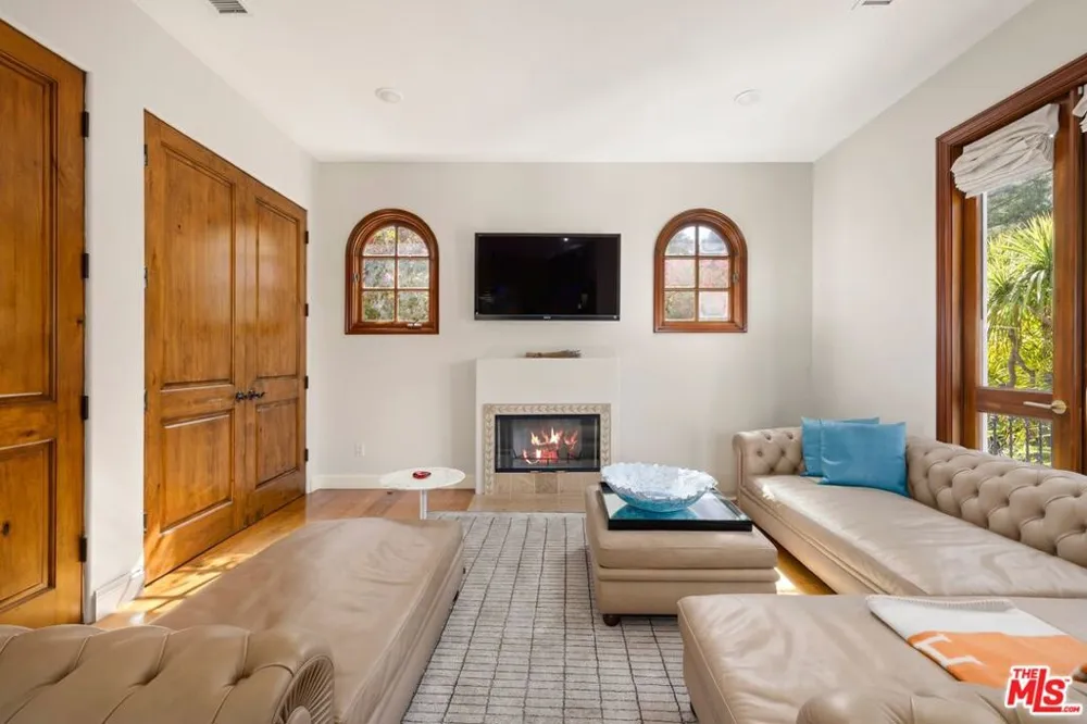 1214 Beverly View Drive Beverly Hills, CA 90210