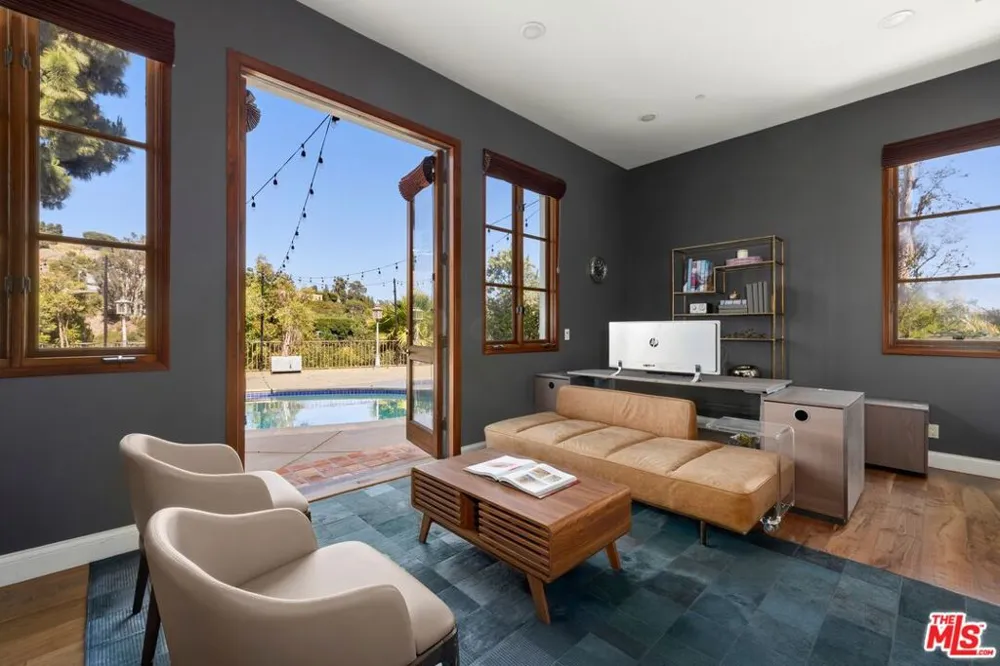 1214 Beverly View Drive Beverly Hills, CA 90210