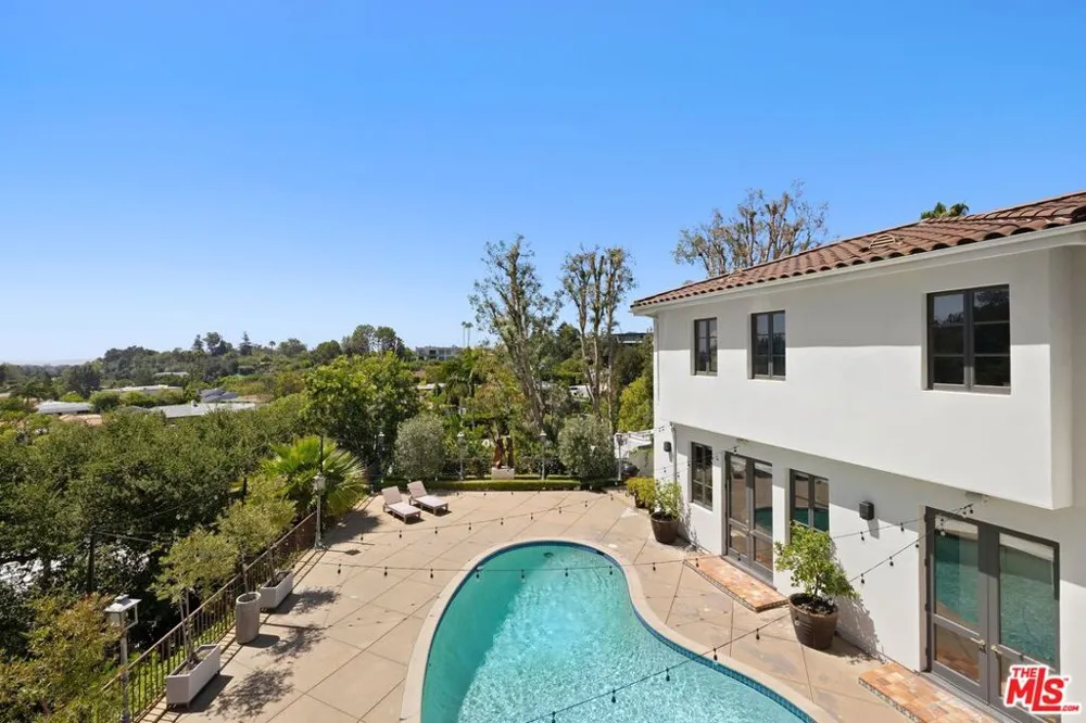 1214 Beverly View Drive Beverly Hills, CA 90210