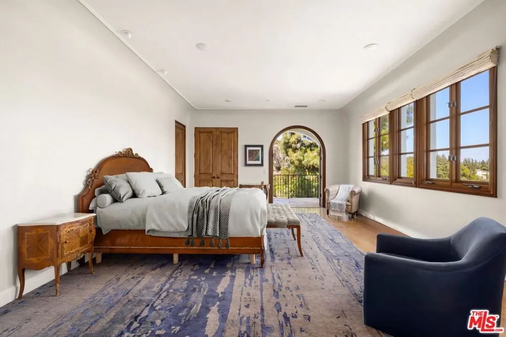 1214 Beverly View Drive Beverly Hills, CA 90210