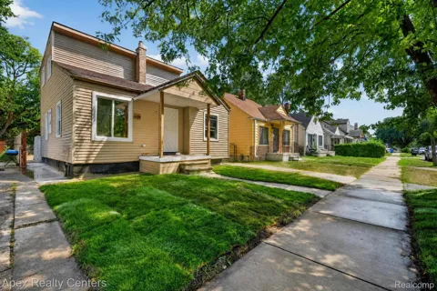 6436 Auburn
