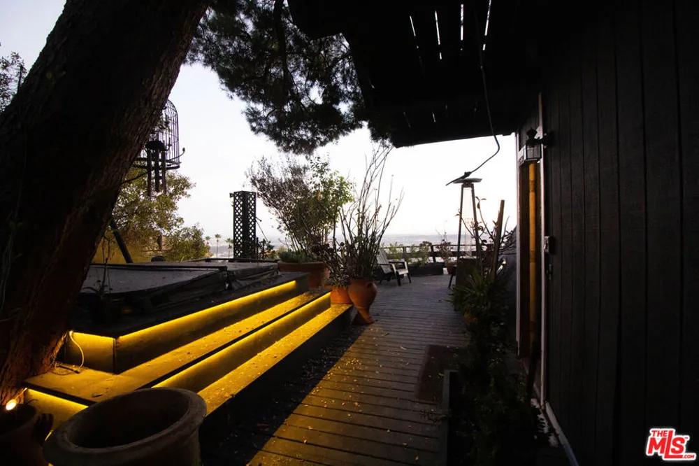 2144 Sunset Plaza Drive Los Angeles, CA 90069