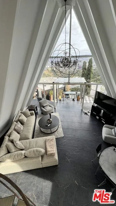 2144 Sunset Plaza Drive Los Angeles, CA 90069
