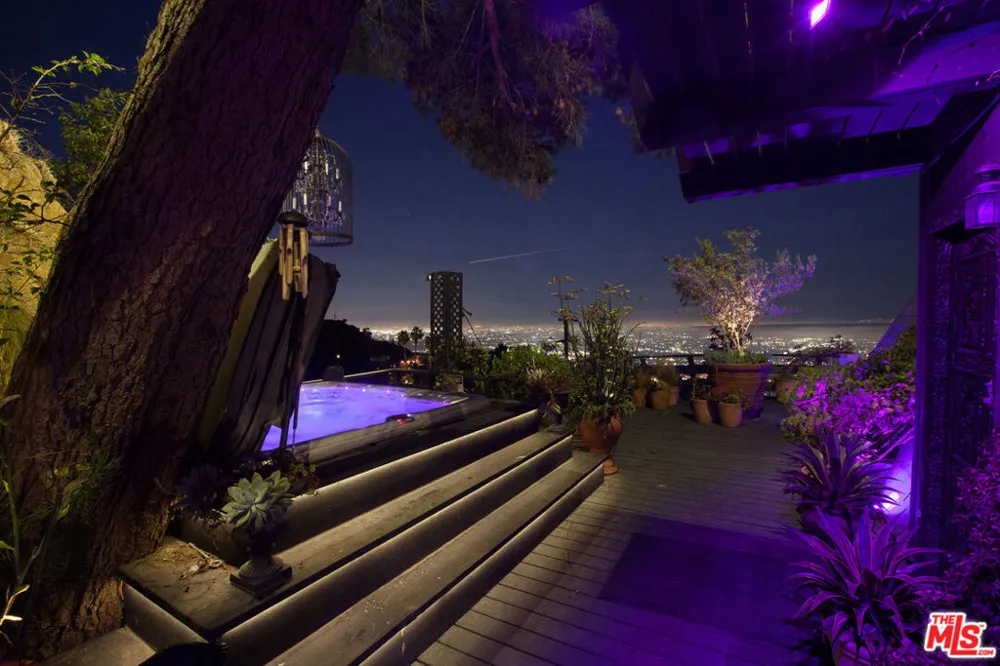 2144 Sunset Plaza Drive Los Angeles, CA 90069
