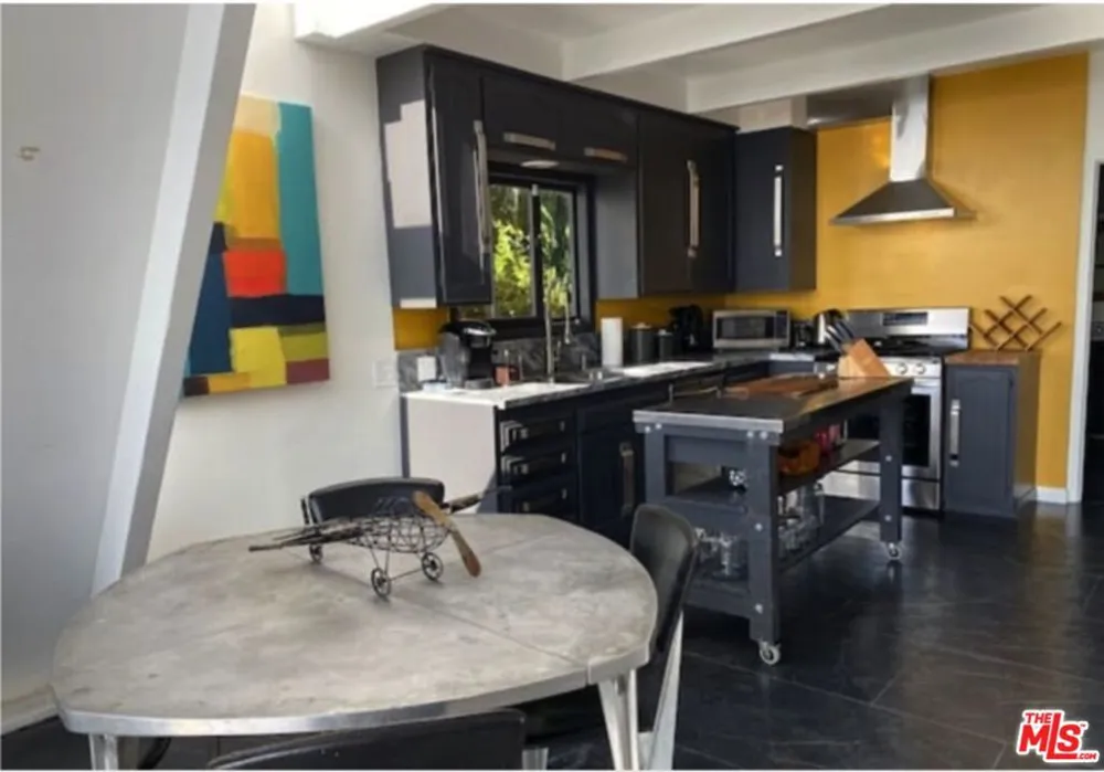 2144 Sunset Plaza Drive Los Angeles, CA 90069