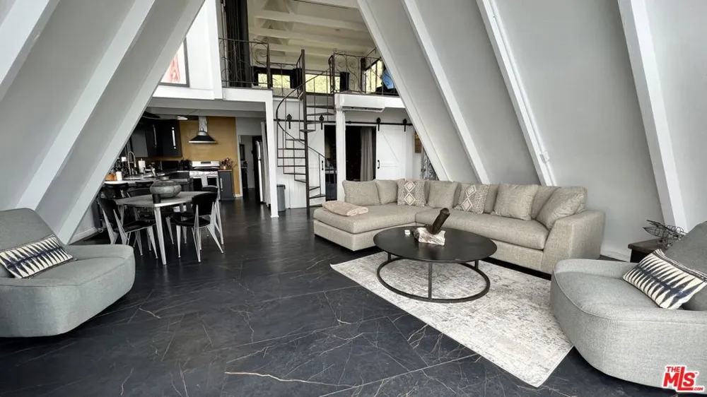 2144 Sunset Plaza Drive Los Angeles, CA 90069