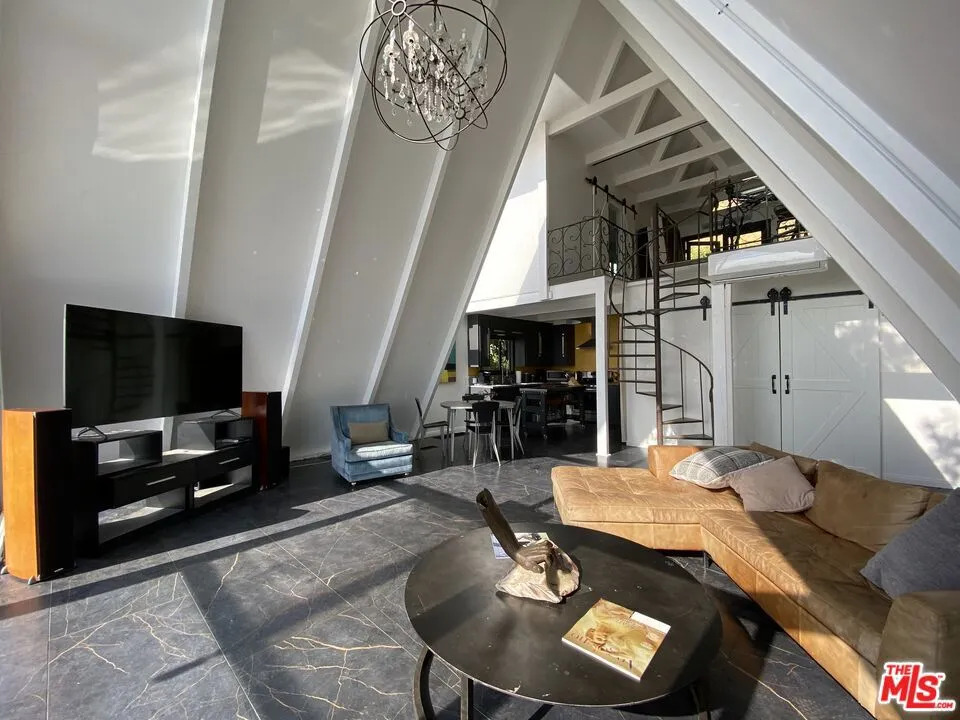 2144 Sunset Plaza Drive Los Angeles, CA 90069