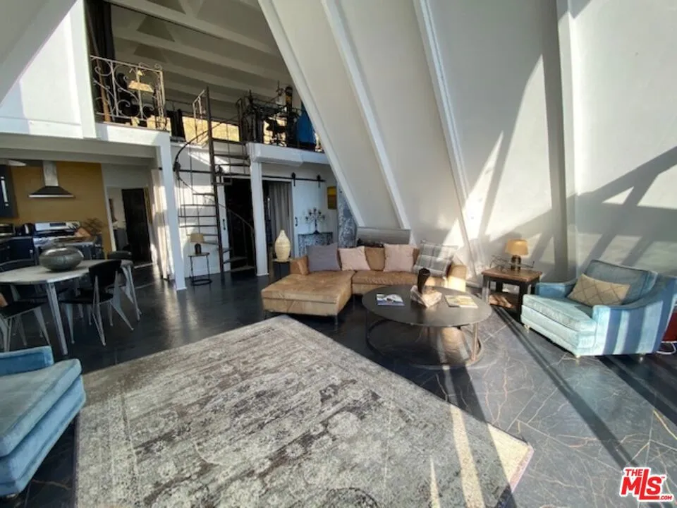 2144 Sunset Plaza Drive Los Angeles, CA 90069