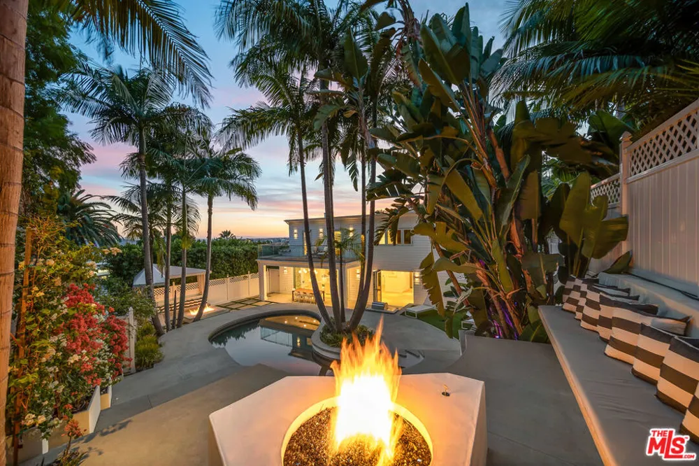 1330 Londonderry Place Los Angeles, CA 90069