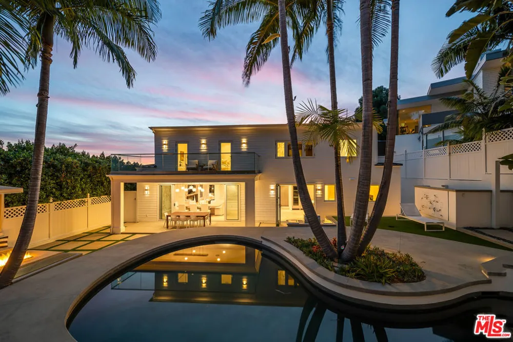 1330 Londonderry Place Los Angeles, CA 90069