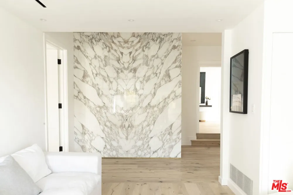 1330 Londonderry Place Los Angeles, CA 90069