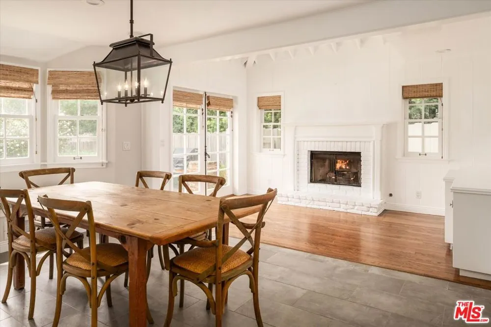 1146 Corsica Drive Pacific Palisades, CA 90272