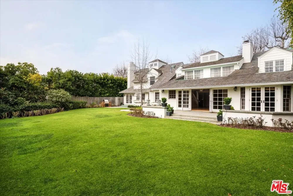 1146 Corsica Drive Pacific Palisades, CA 90272