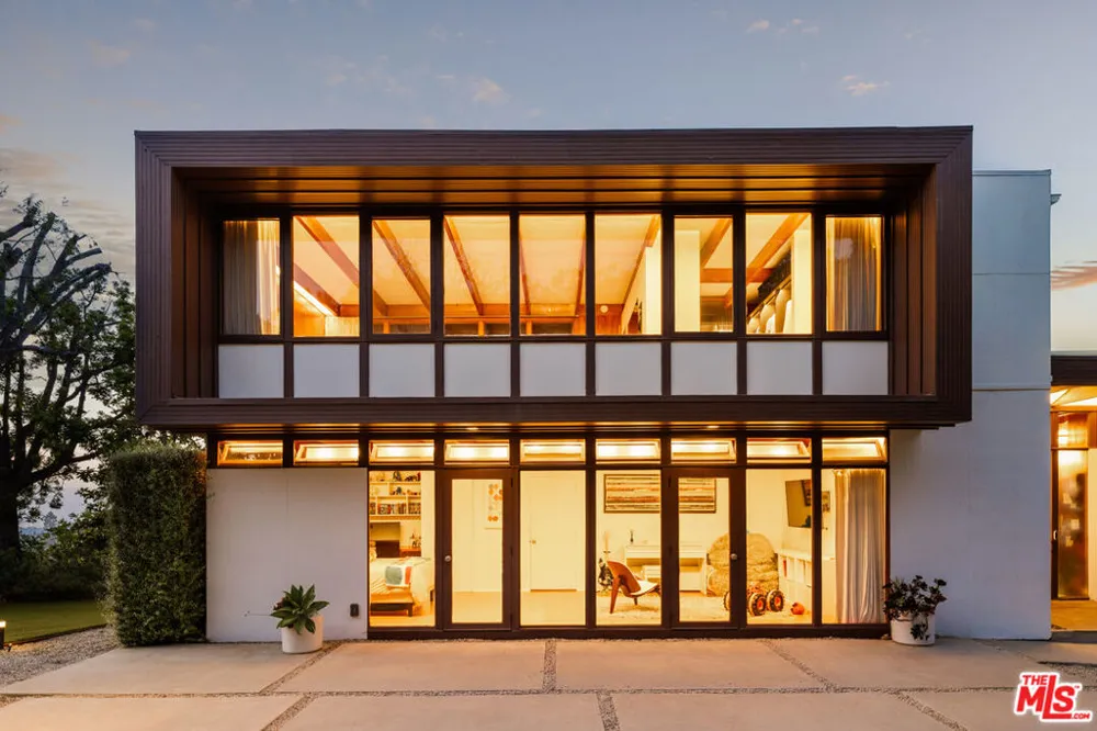 3499 Beverly Glen Boulevard Sherman Oaks, CA 91423