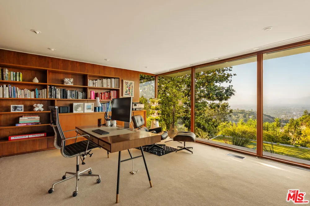 3499 Beverly Glen Boulevard Sherman Oaks, CA 91423