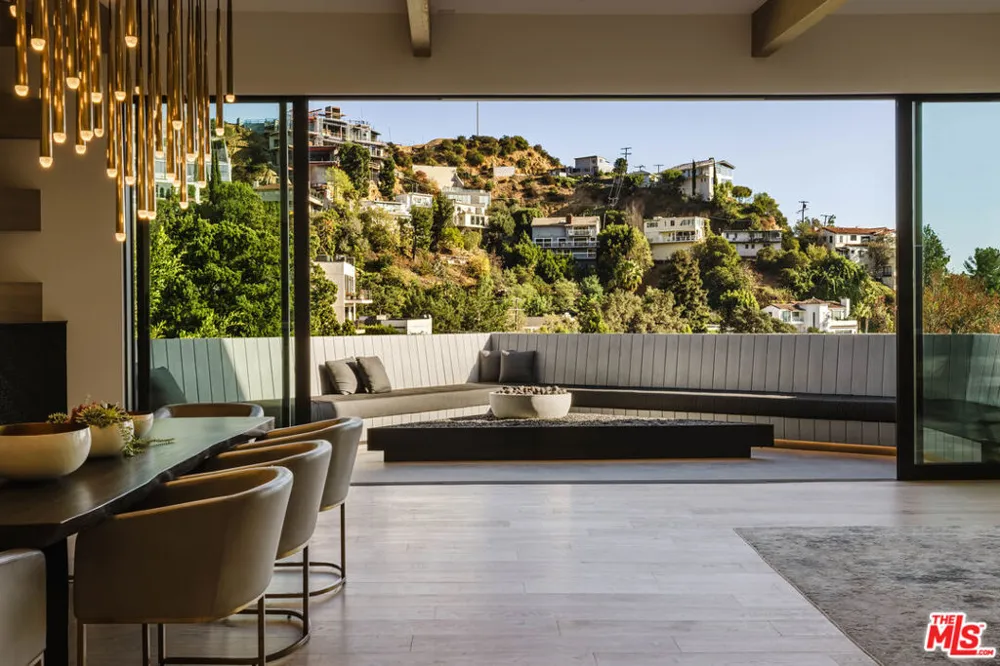 8842 Evanview Drive Los Angeles, CA 90069