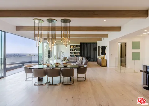 8842 Evanview Drive