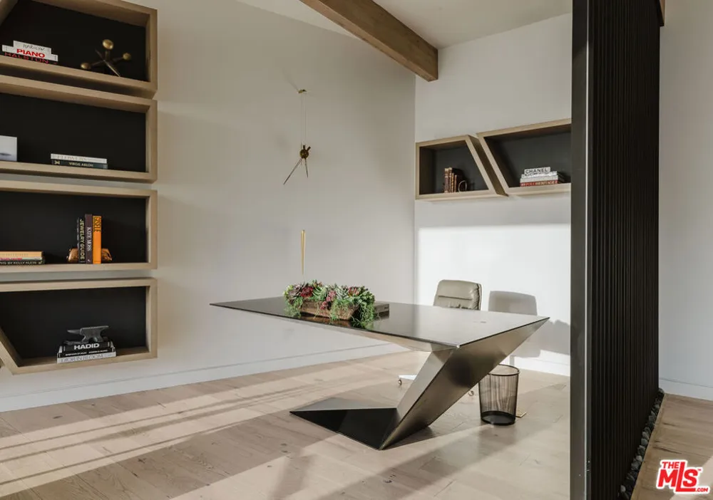 8842 Evanview Drive Los Angeles, CA 90069