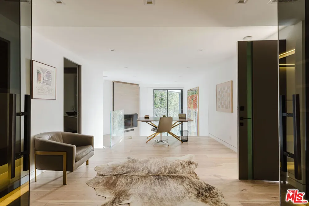 8842 Evanview Drive Los Angeles, CA 90069
