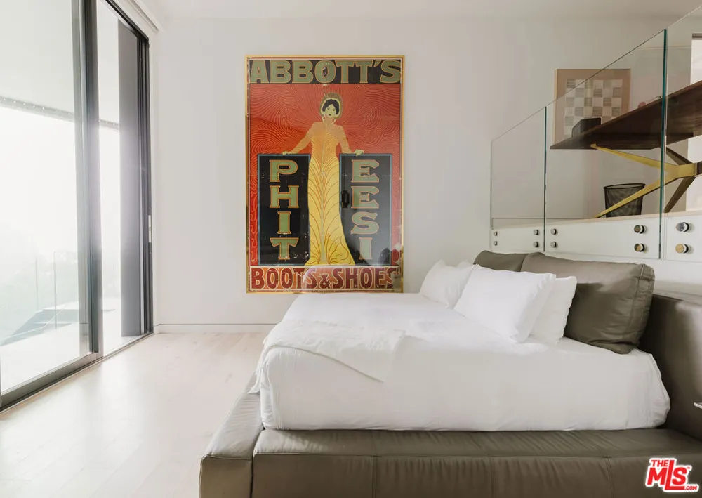 8842 Evanview Drive Los Angeles, CA 90069