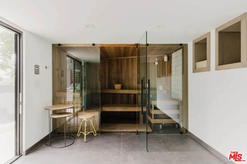 8842 Evanview Drive Los Angeles, CA 90069