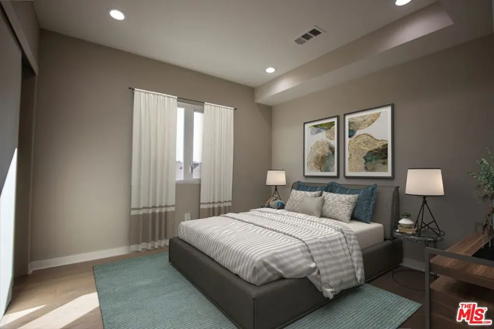 4924 LAUREL CANYON Valley Village, CA 91607