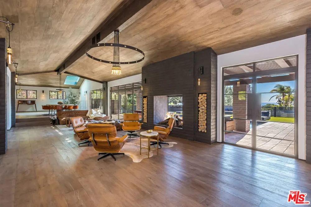 1707 Rising Glen Road Los Angeles, CA 90069