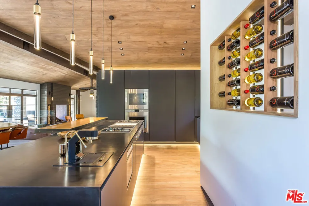 1707 Rising Glen Road Los Angeles, CA 90069