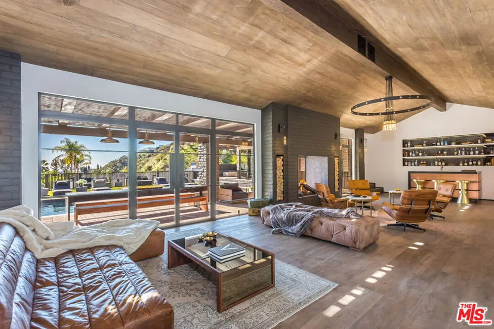 1707 Rising Glen Road Los Angeles, CA 90069