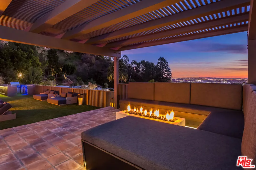 1707 Rising Glen Road Los Angeles, CA 90069