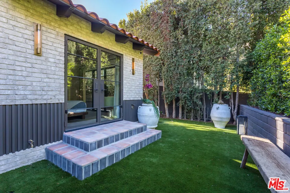 1707 Rising Glen Road Los Angeles, CA 90069