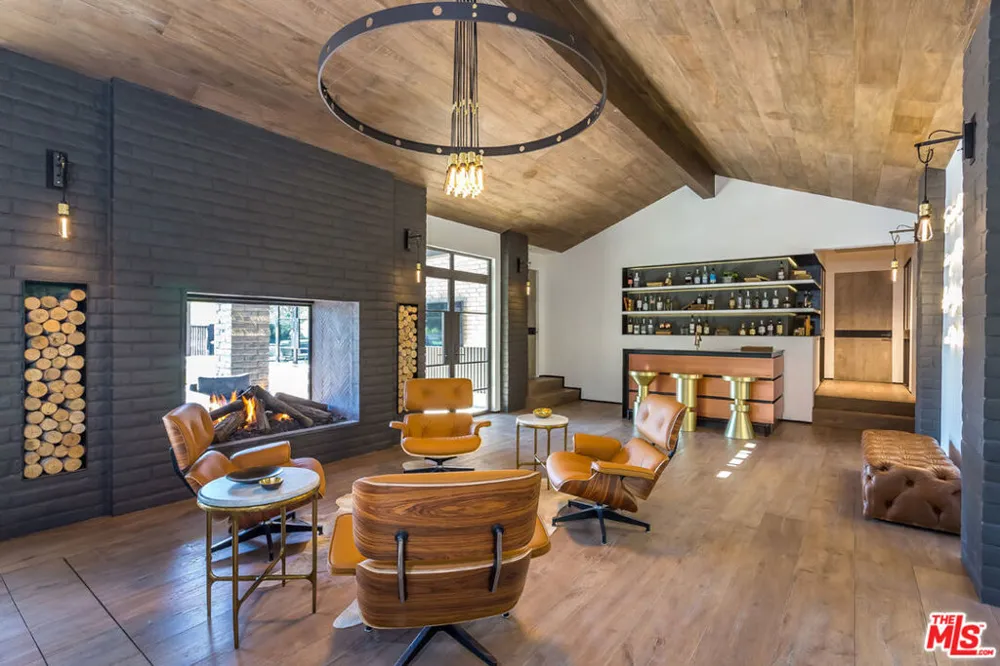 1707 Rising Glen Road Los Angeles, CA 90069
