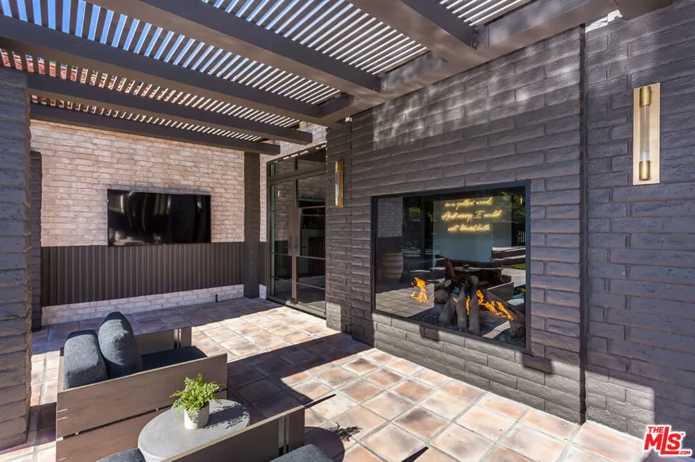 1707 Rising Glen Road Los Angeles, CA 90069
