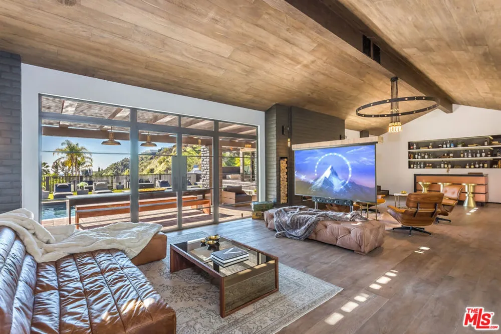 1707 Rising Glen Road Los Angeles, CA 90069