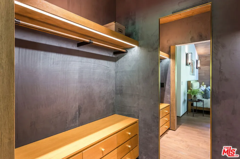 1707 Rising Glen Road Los Angeles, CA 90069