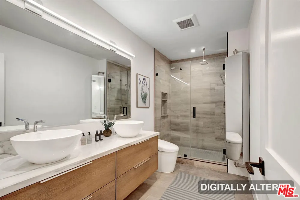 439 Doheny Drive #204 Beverly Hills, CA 90210