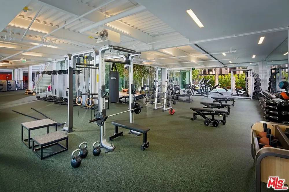 12655 Bluff Creek Drive #304 Los Angeles, CA 90094