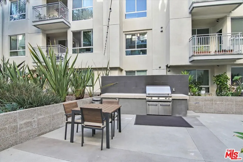 12655 Bluff Creek Drive #304 Los Angeles, CA 90094