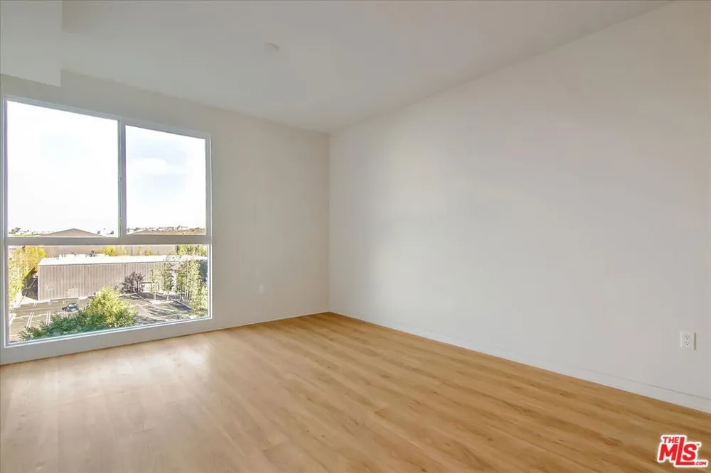 12655 Bluff Creek Drive #304 Los Angeles, CA 90094
