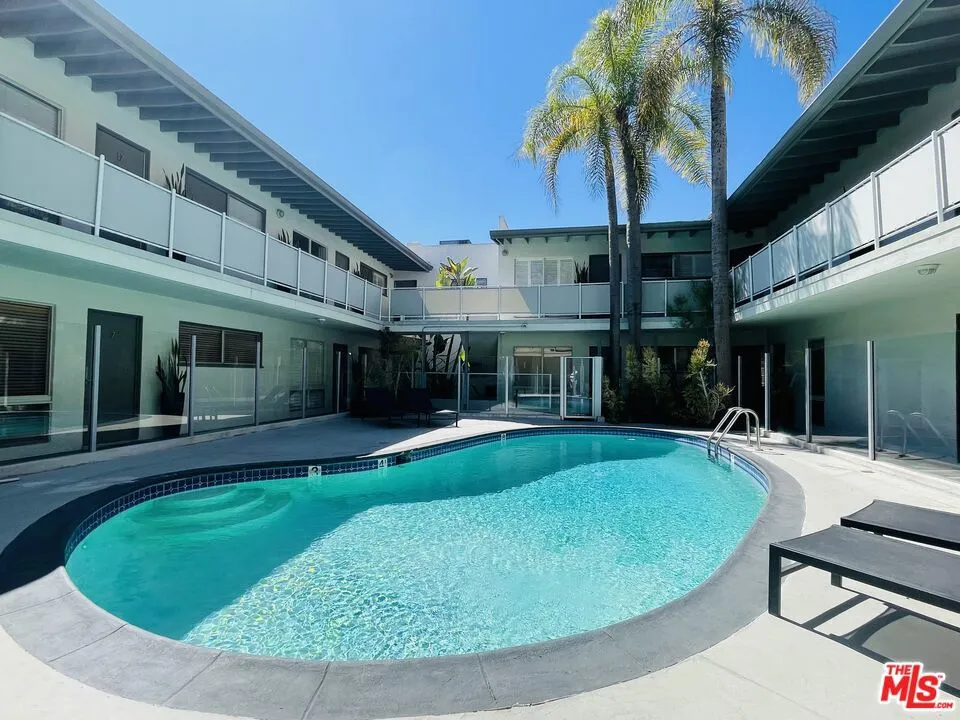 1145 Larrabee Street #3 West Hollywood, CA 90069
