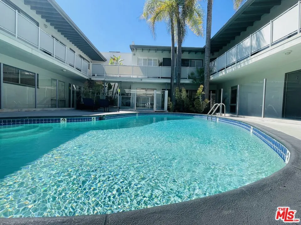 1145 Larrabee Street #3 West Hollywood, CA 90069