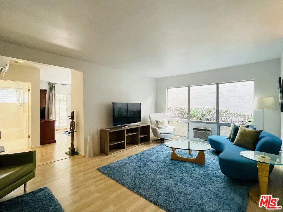 1145 Larrabee Street #3 West Hollywood, CA 90069